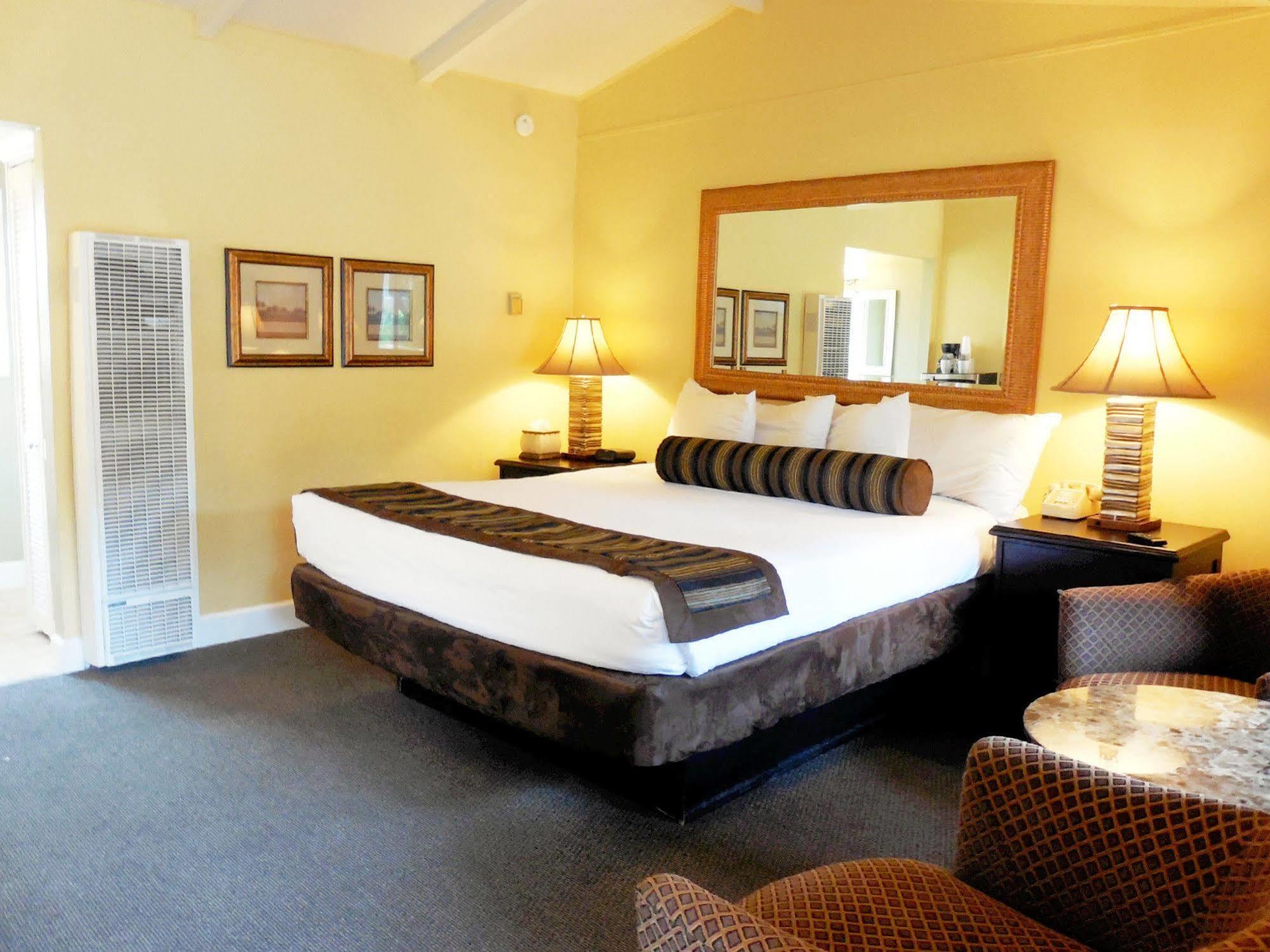 Monterey Peninsula Inn Пасифик Гров Экстерьер фото