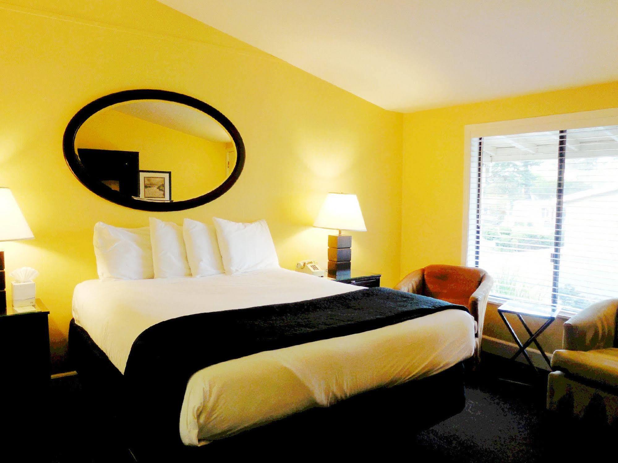 Monterey Peninsula Inn Пасифик Гров Экстерьер фото