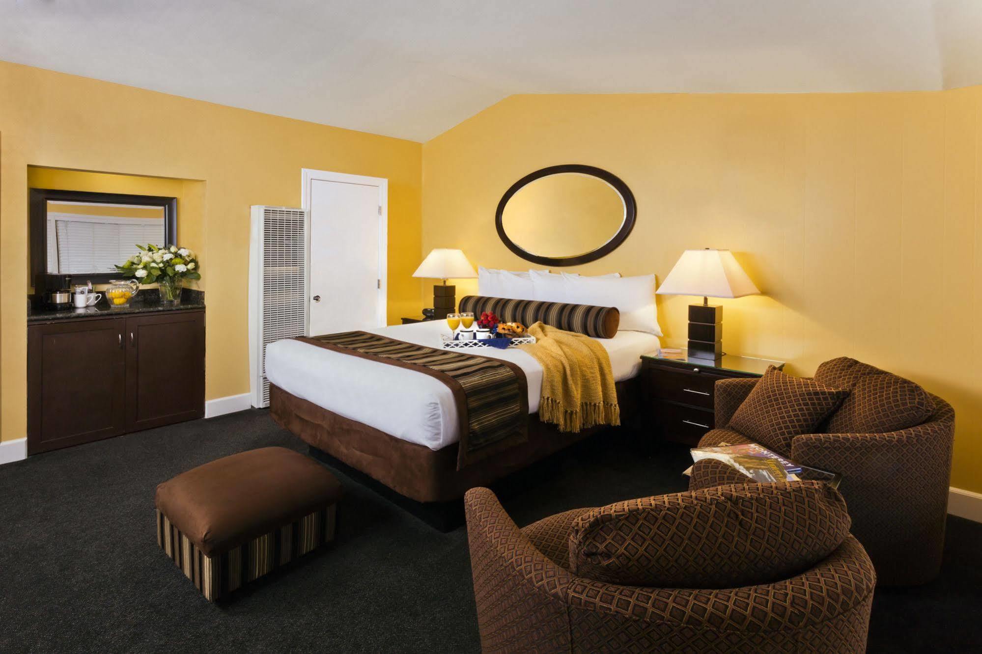Monterey Peninsula Inn Пасифик Гров Экстерьер фото
