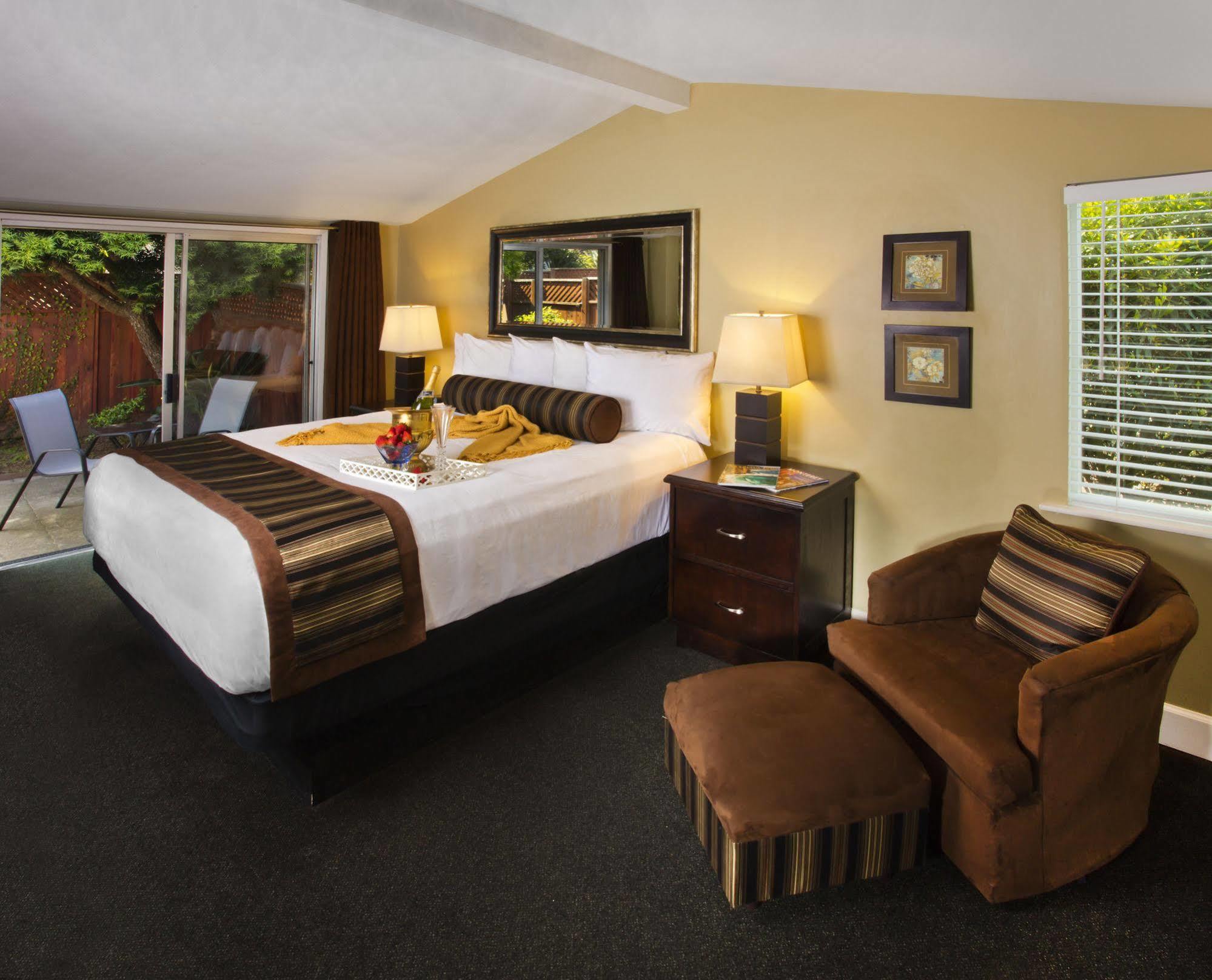 Monterey Peninsula Inn Пасифик Гров Экстерьер фото